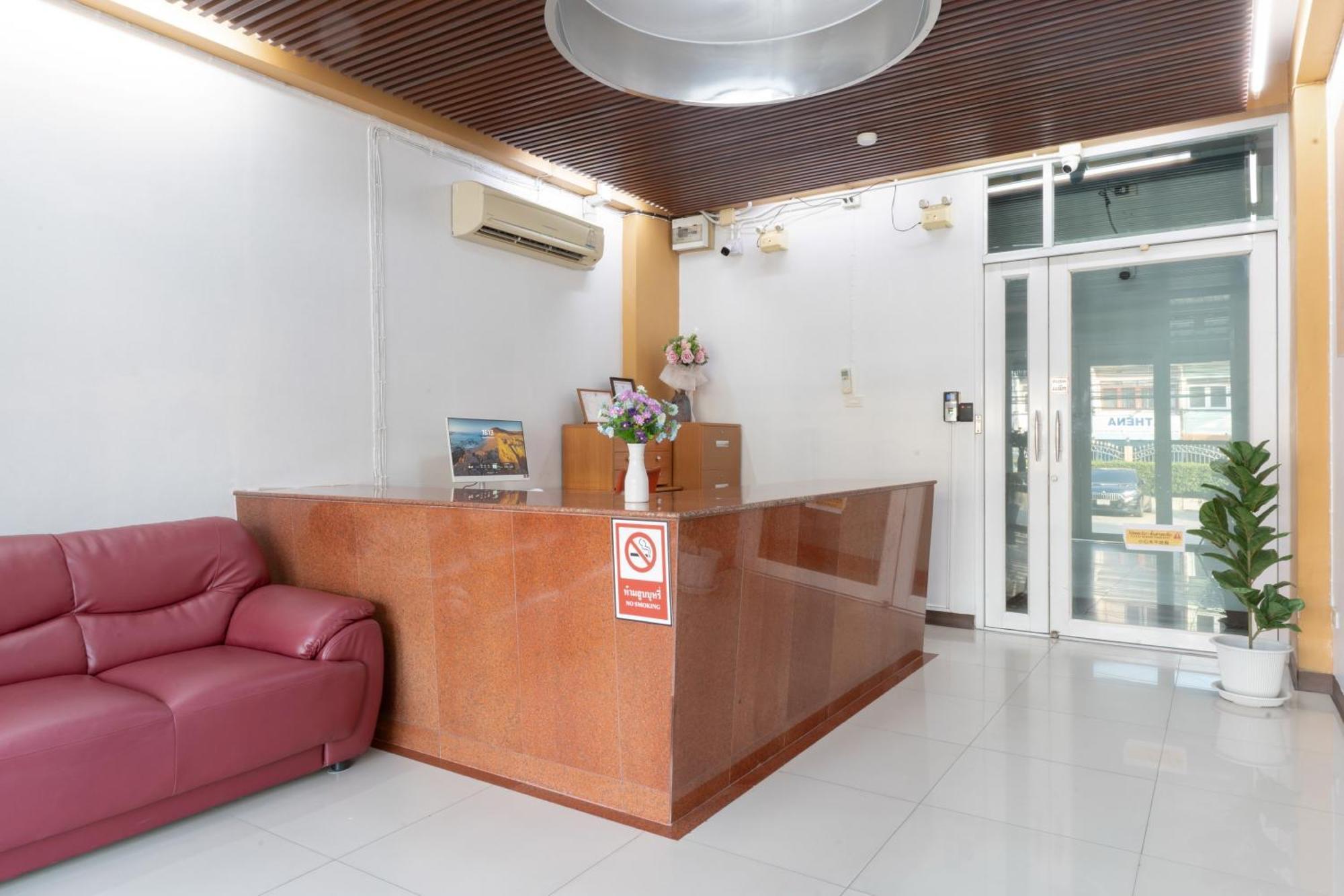 Nicha Residence Hotel Bangkok Bagian luar foto