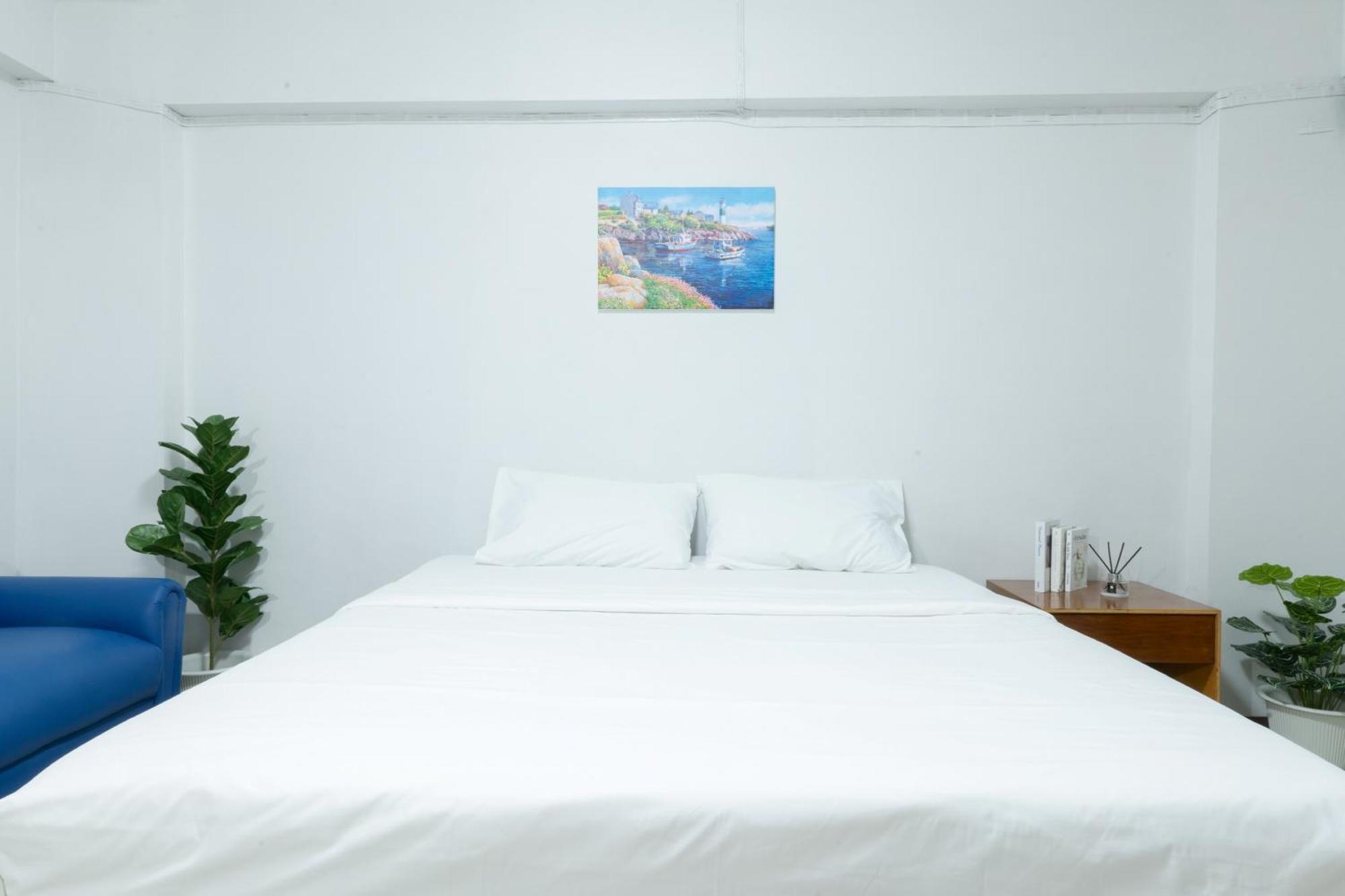 Nicha Residence Hotel Bangkok Bagian luar foto